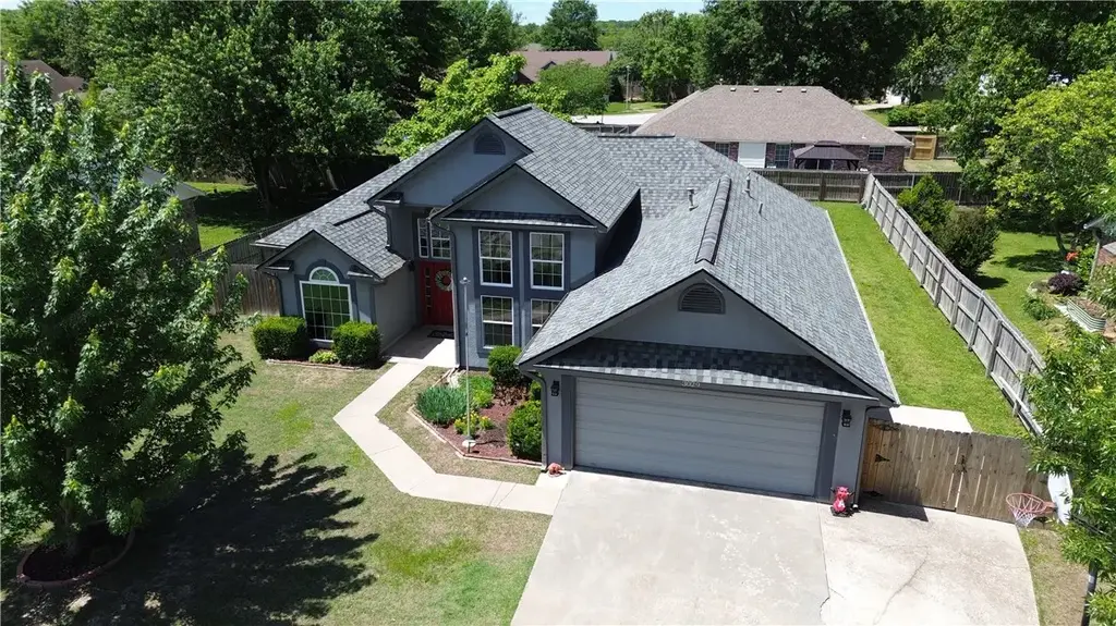 3029 N Quartz Drive, Fayetteville