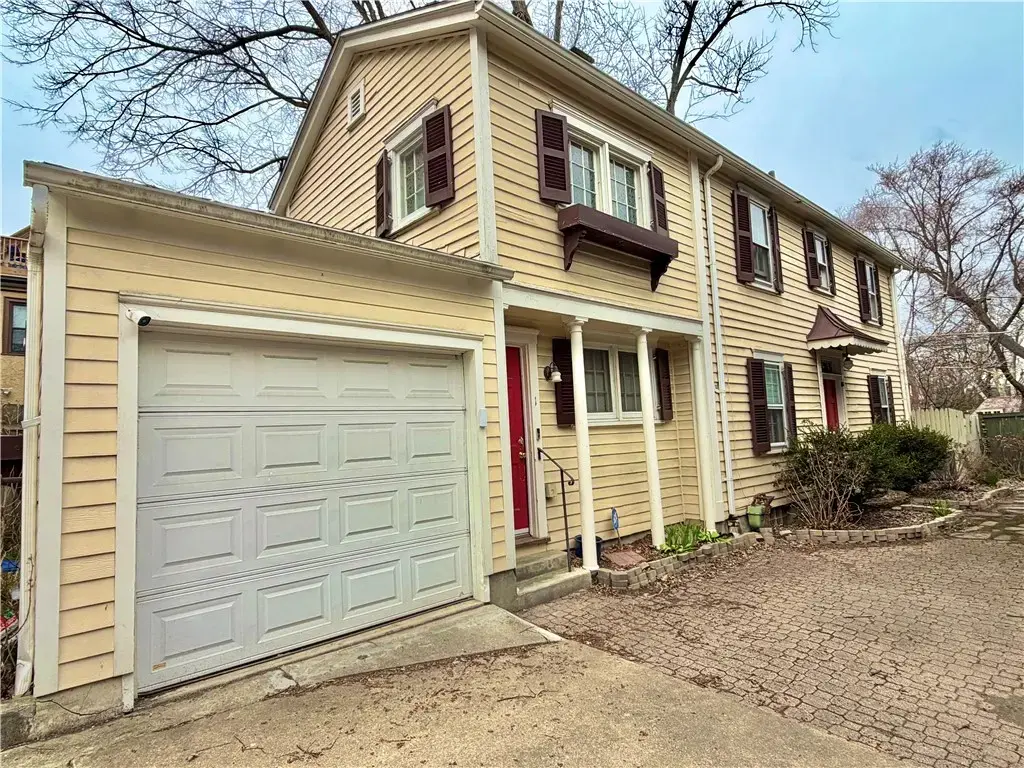 1 Schoolhouse Lane , Shadyside