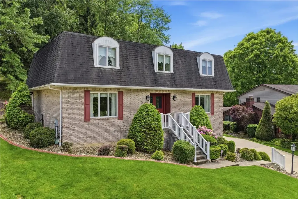 916 Burning Tree Drive , Elizabeth Twp/Boro