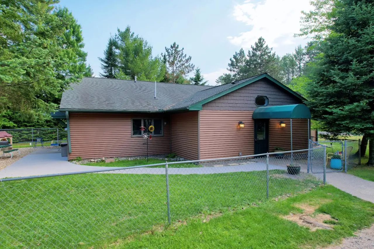 564 Hwy 155, St Germain