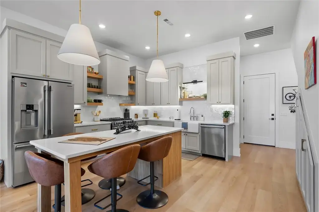 533 Sw 5th Street, Bentonville