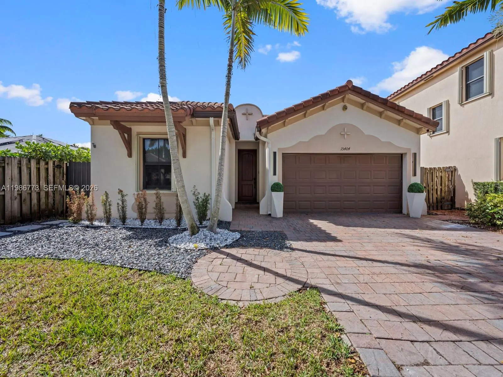 Photo of Listing #A11986773