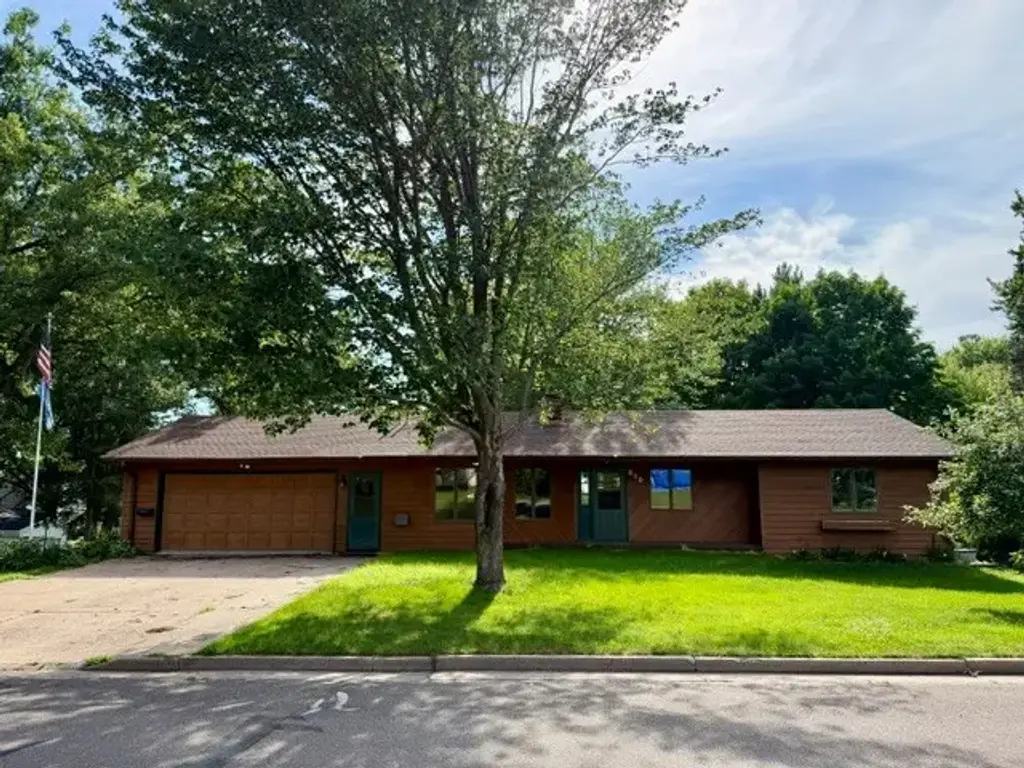 721 Myra Street, Spooner