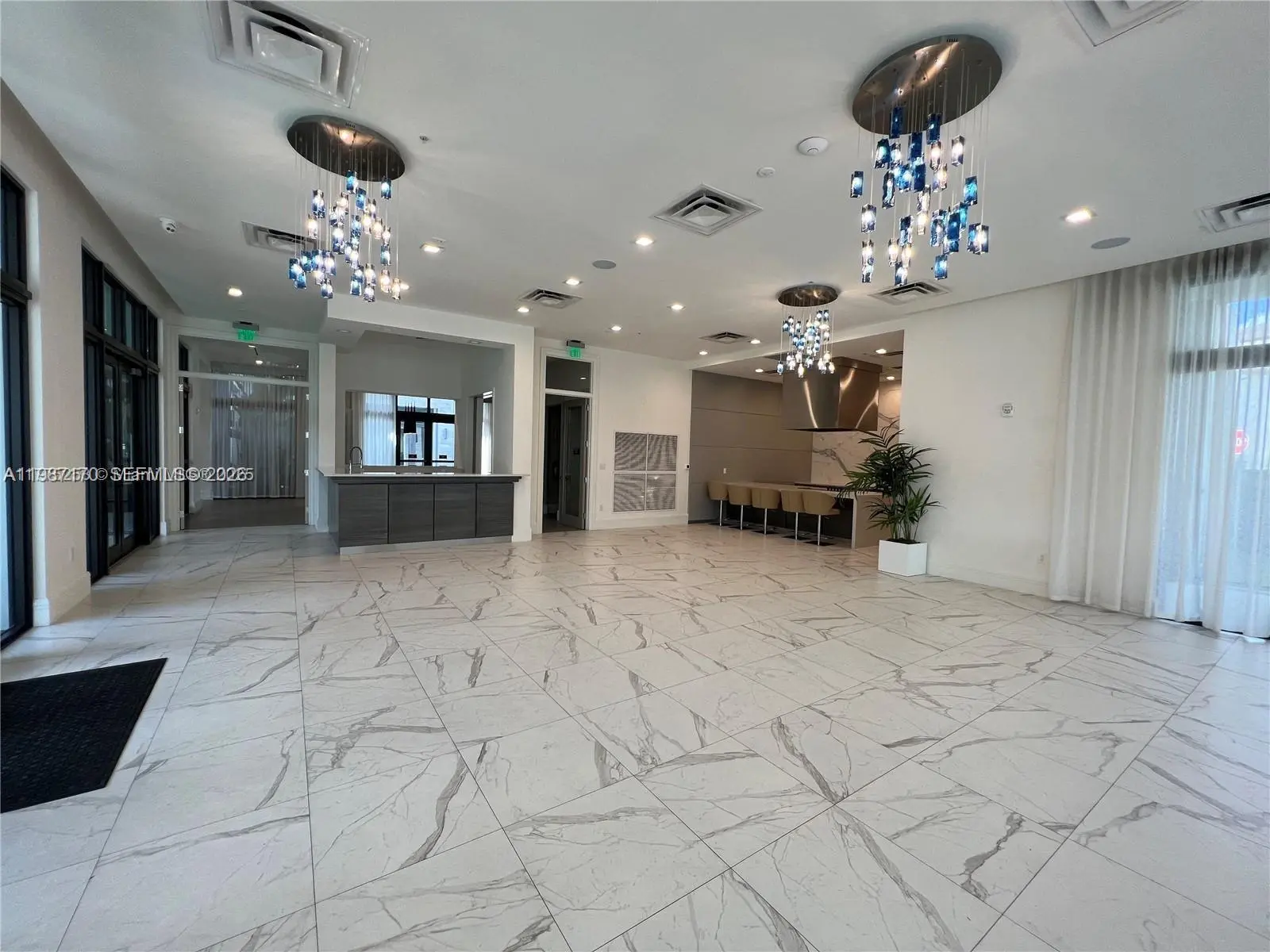 Photo of Listing #A11987170