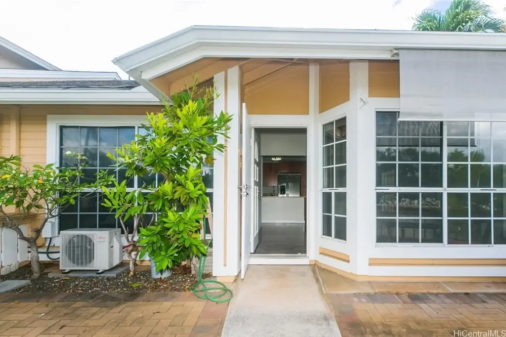 240 Mananai Place # 1h, Honolulu