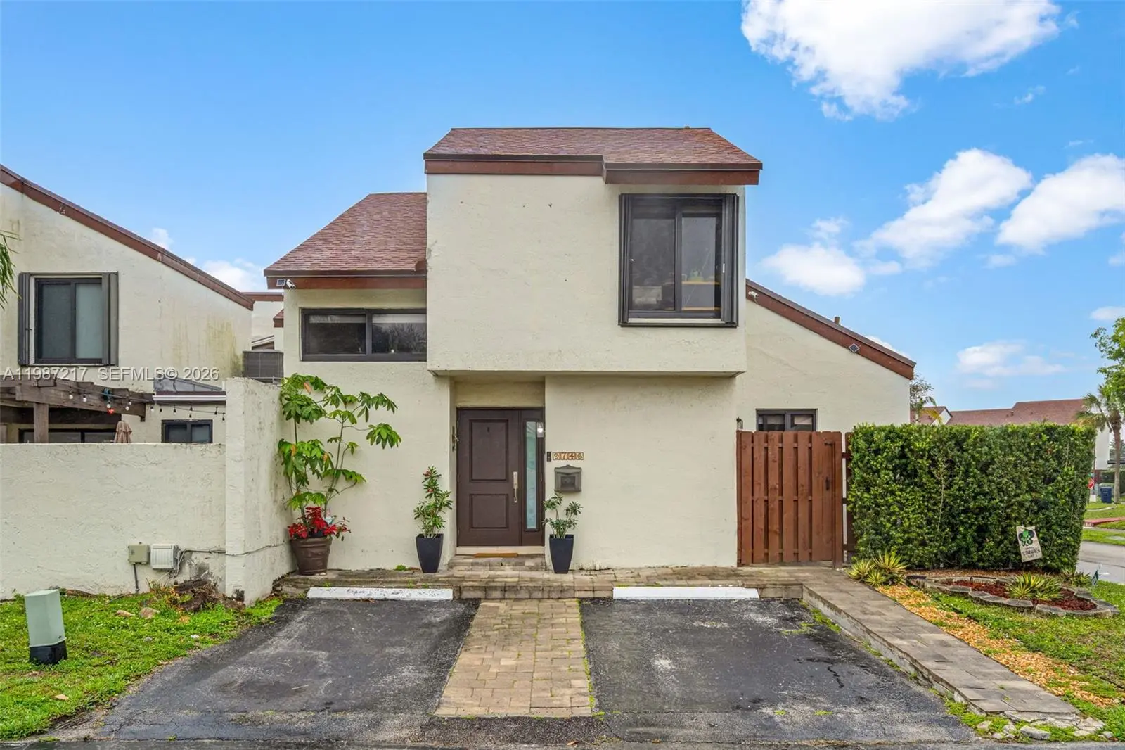 Photo of Listing #A11987217