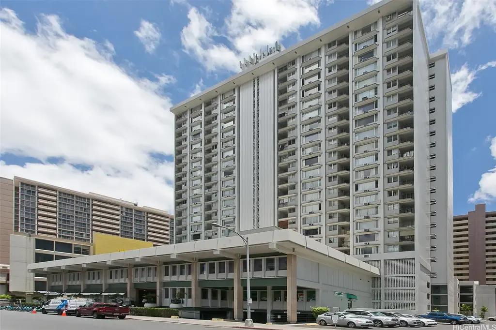 747 Amana Street # 614, Honolulu