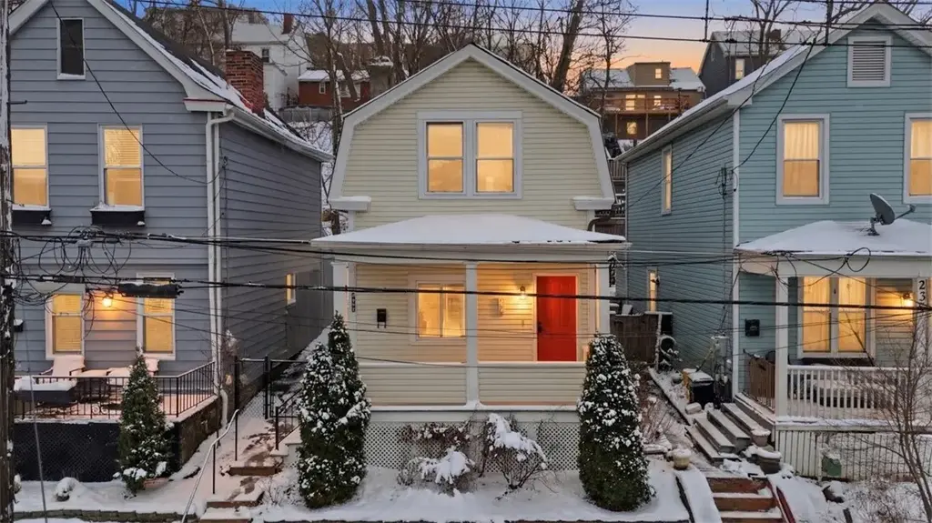 233 Edith Street , Mt Washington