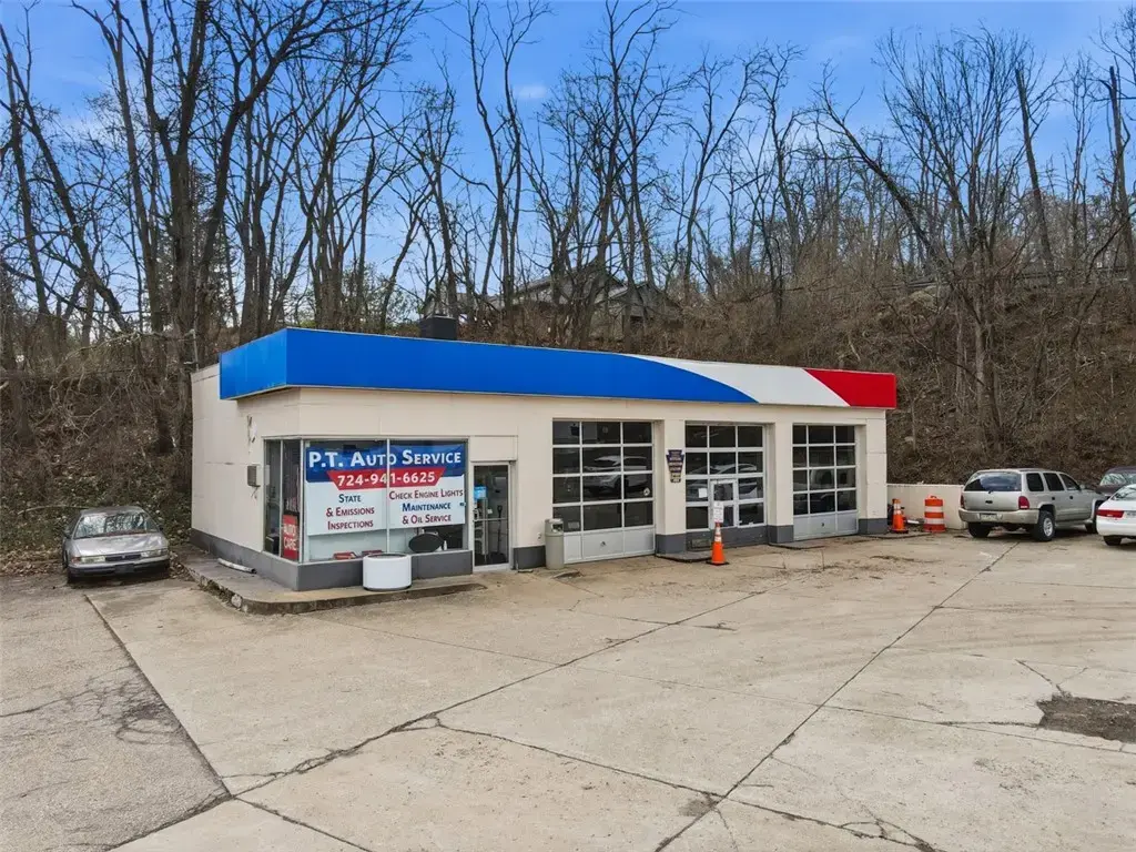 3550 Washington Road , Peters