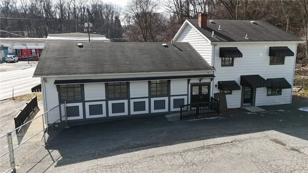 1456 Kennedy Boulevard , Aliquippa