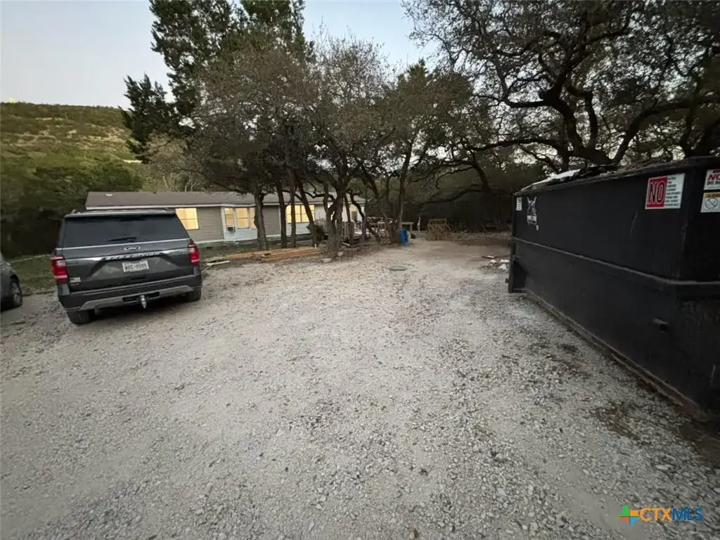 5037 Chimney Rock, Canyon Lake