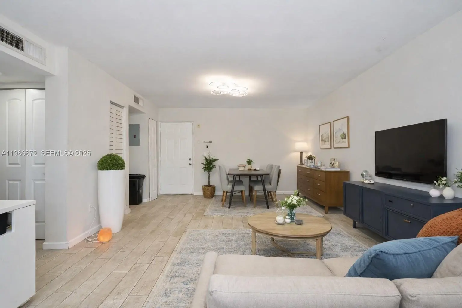 Photo of Listing #A11986872