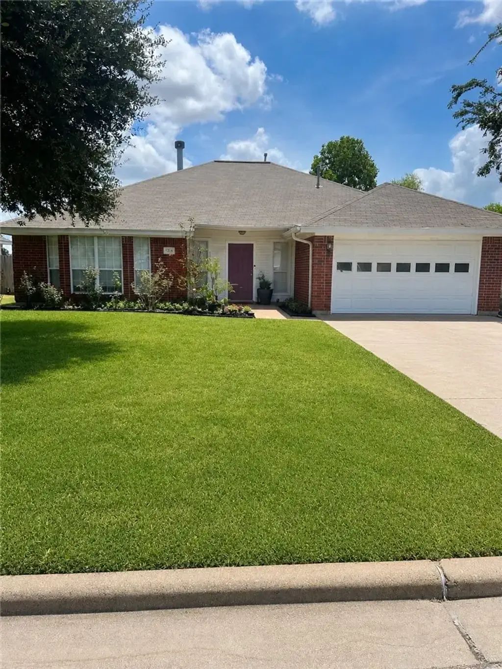 1214 Remington, College Station