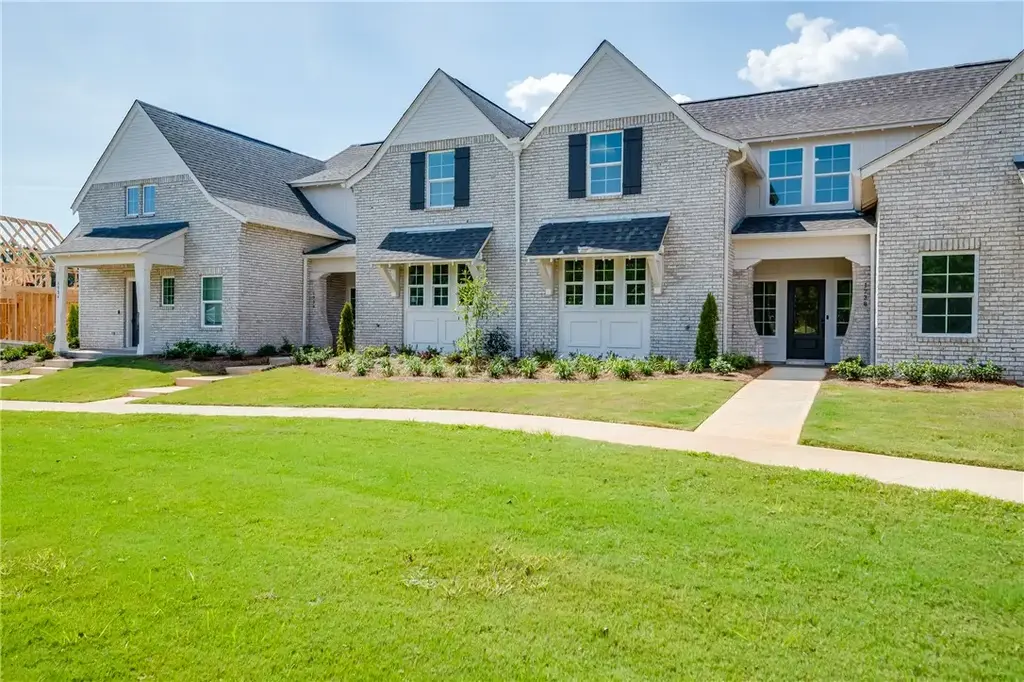1738 Woodland Pines Ln 280, Auburn