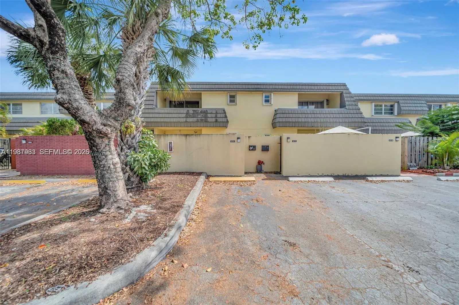 Photo of Listing #A11987933