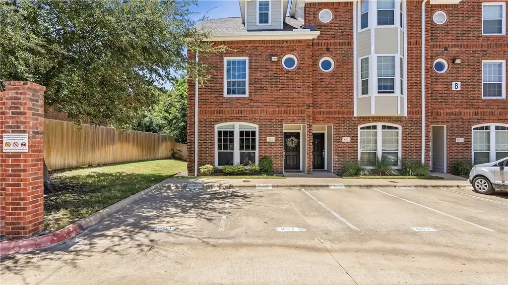 305 Holleman Drive E 801, College Station