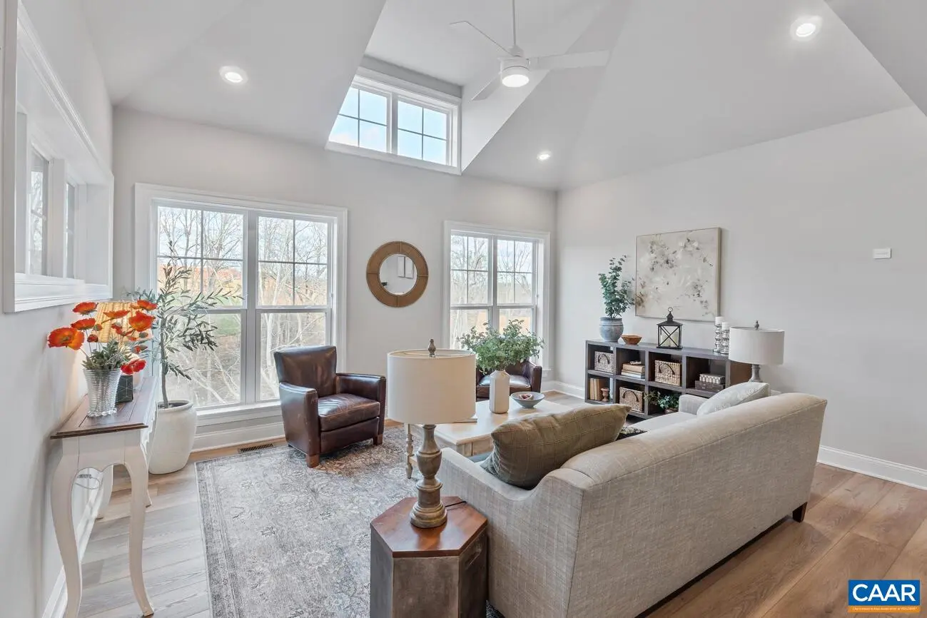 2010 Larkin Ln, Crozet
