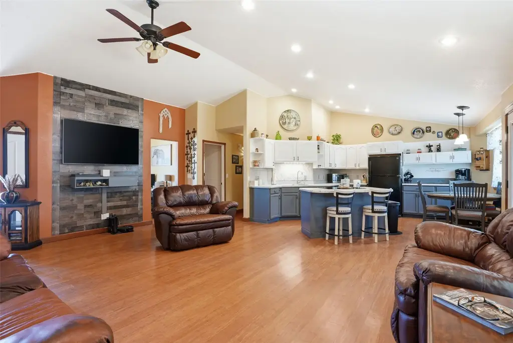 231 Merganser Lane, Hamilton