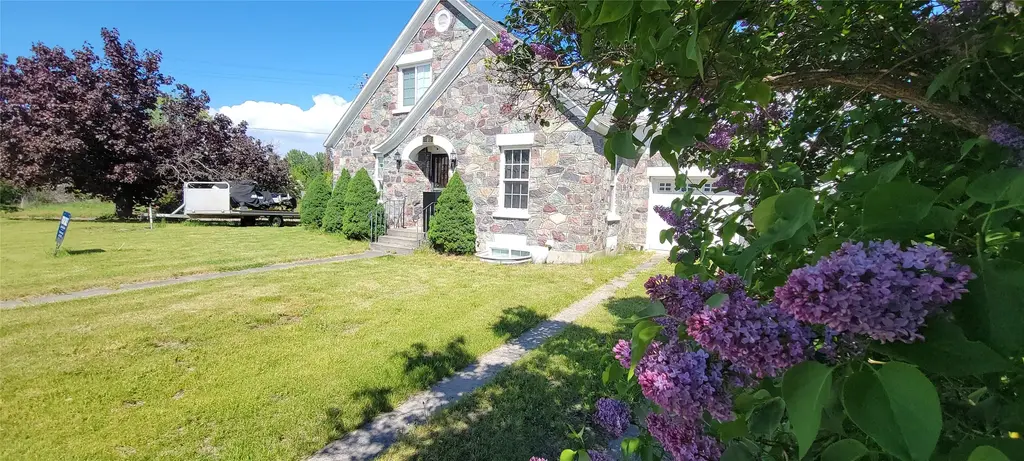 406 Home Addition Drive, St Ignatius