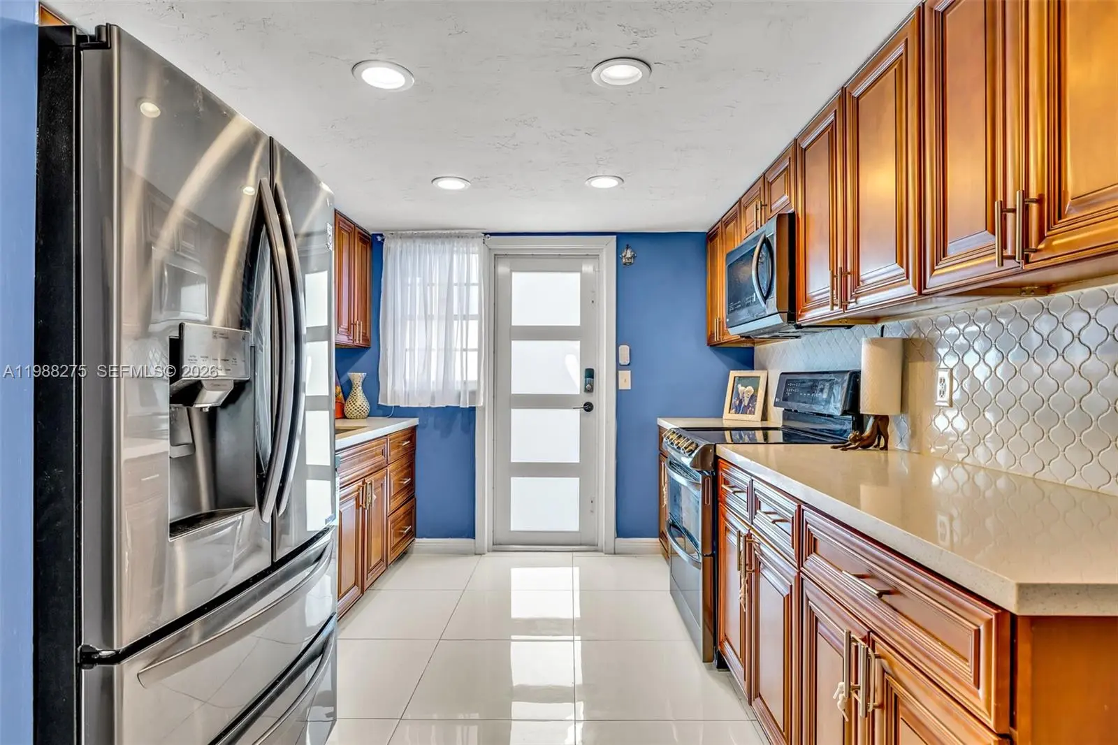 Photo of Listing #A11988275