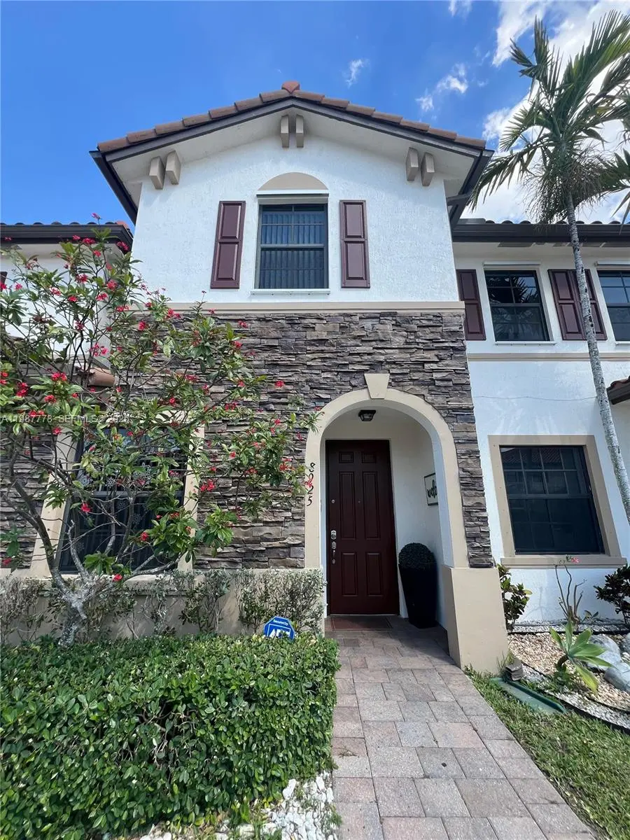 Photo of Listing #A11987778