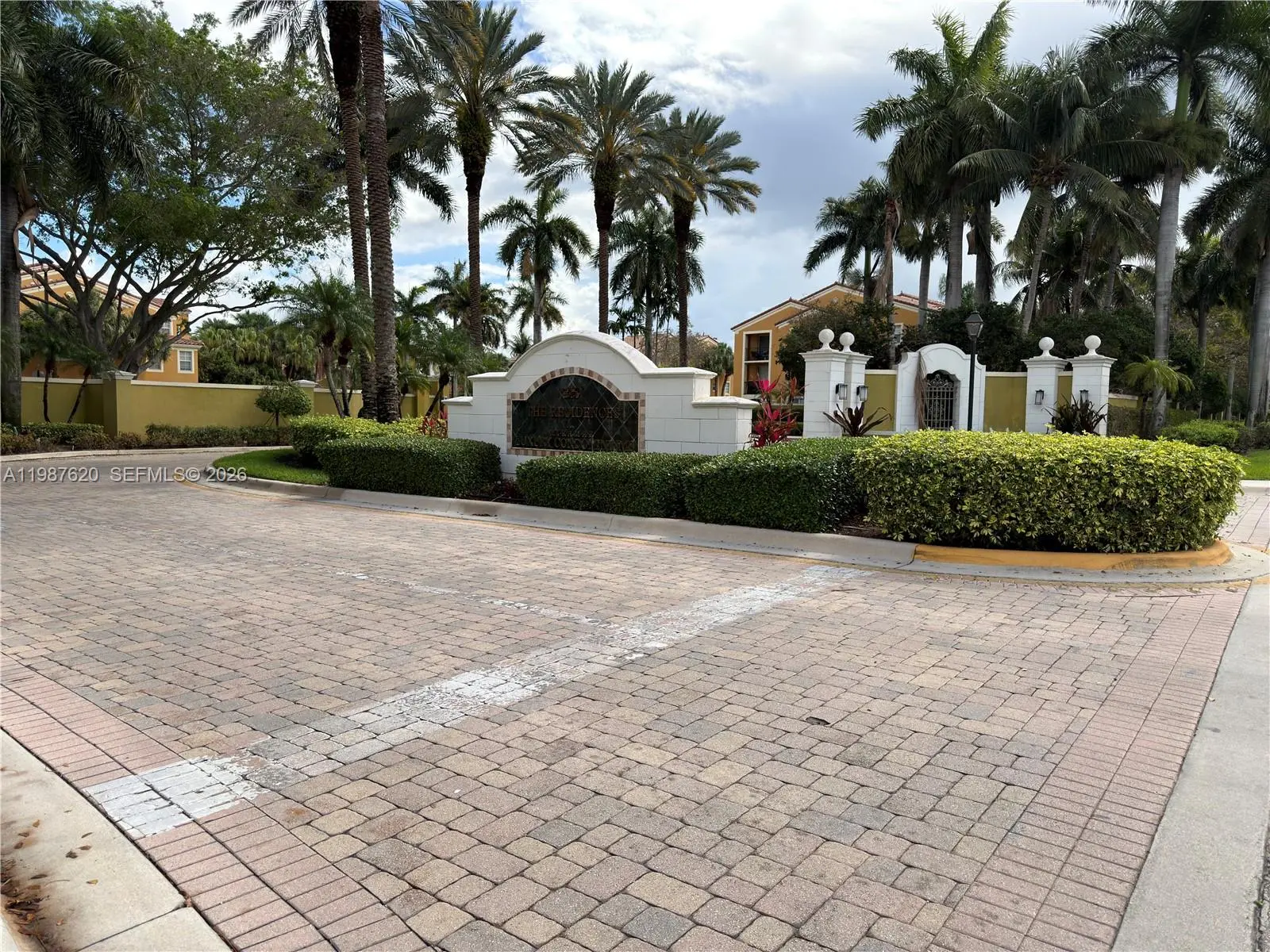 Photo of Listing #A11987620