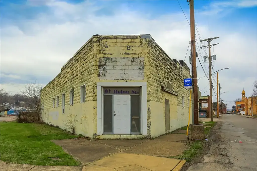97 Helen Street , McKees Rocks