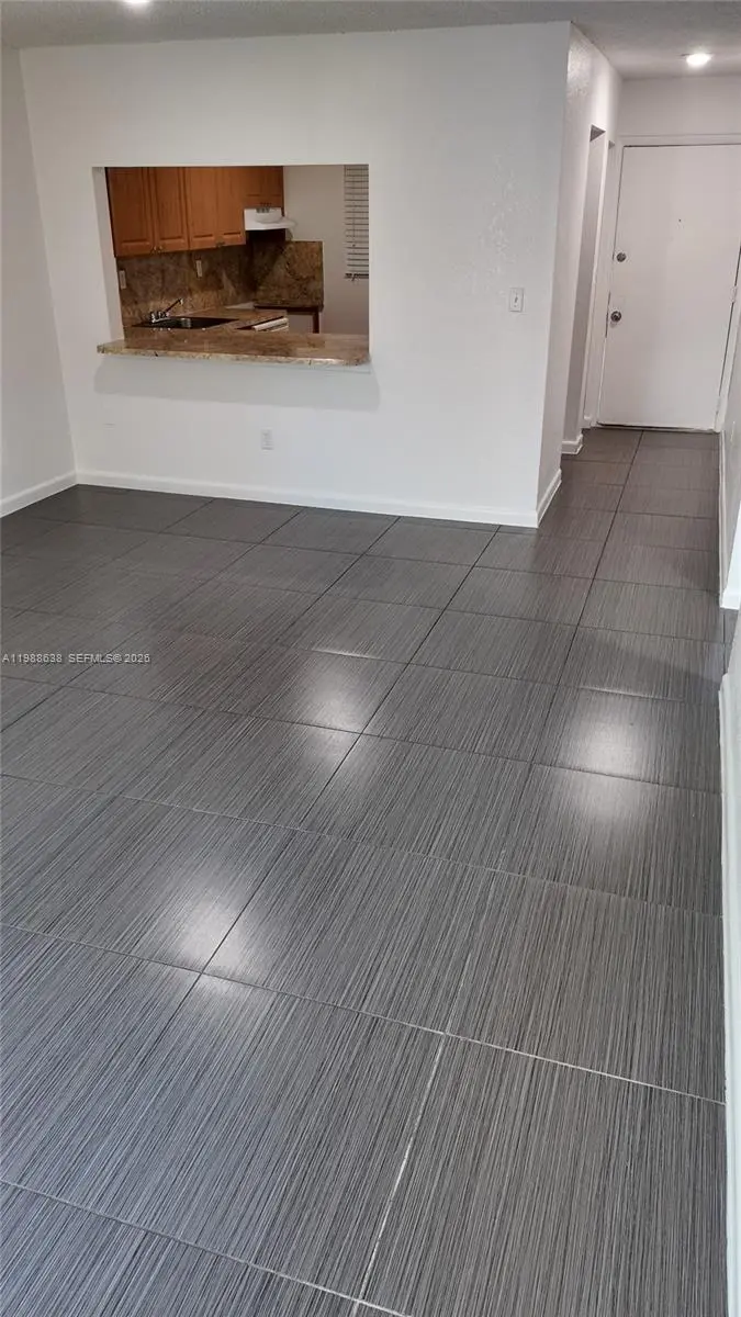 Photo of Listing #A11988638