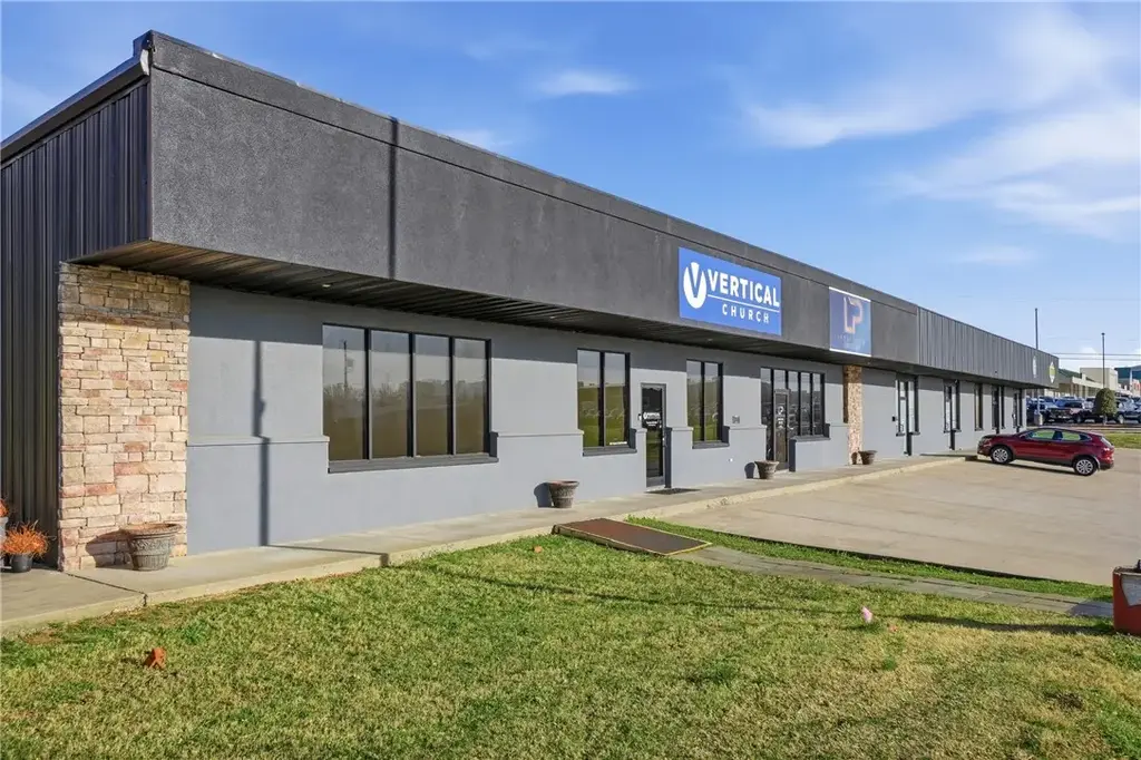 3422 College Avenue Suite 5, Fayetteville