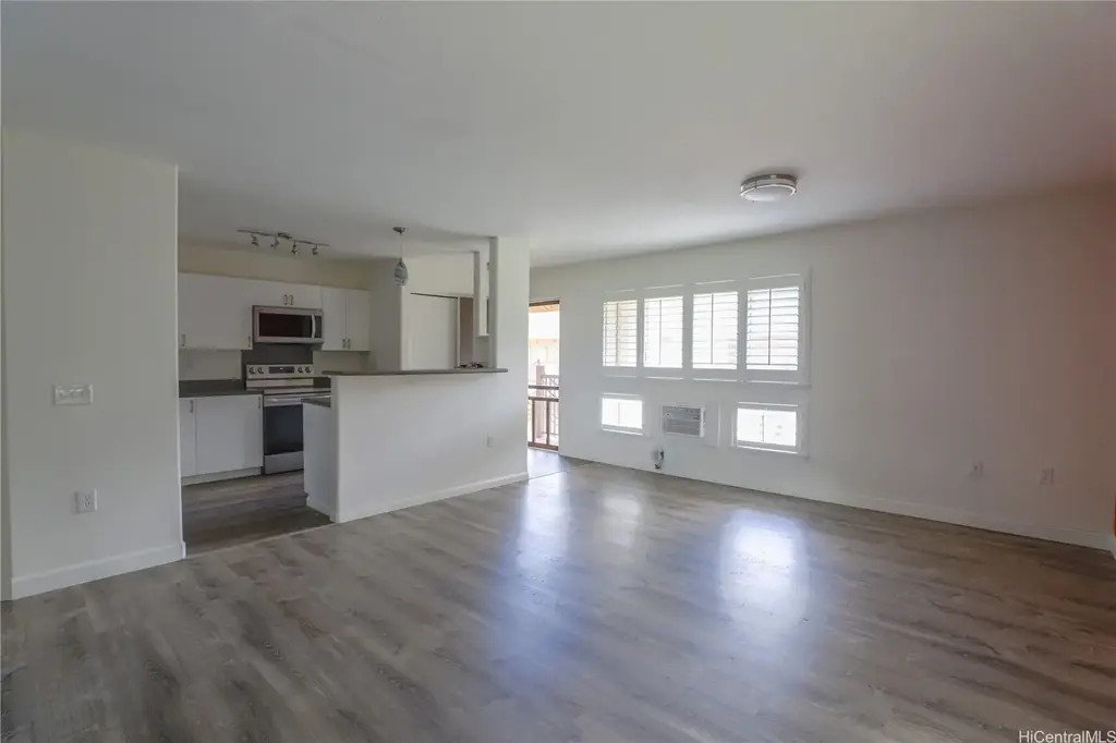 95-1109 Koolani Drive # 217, Mililani