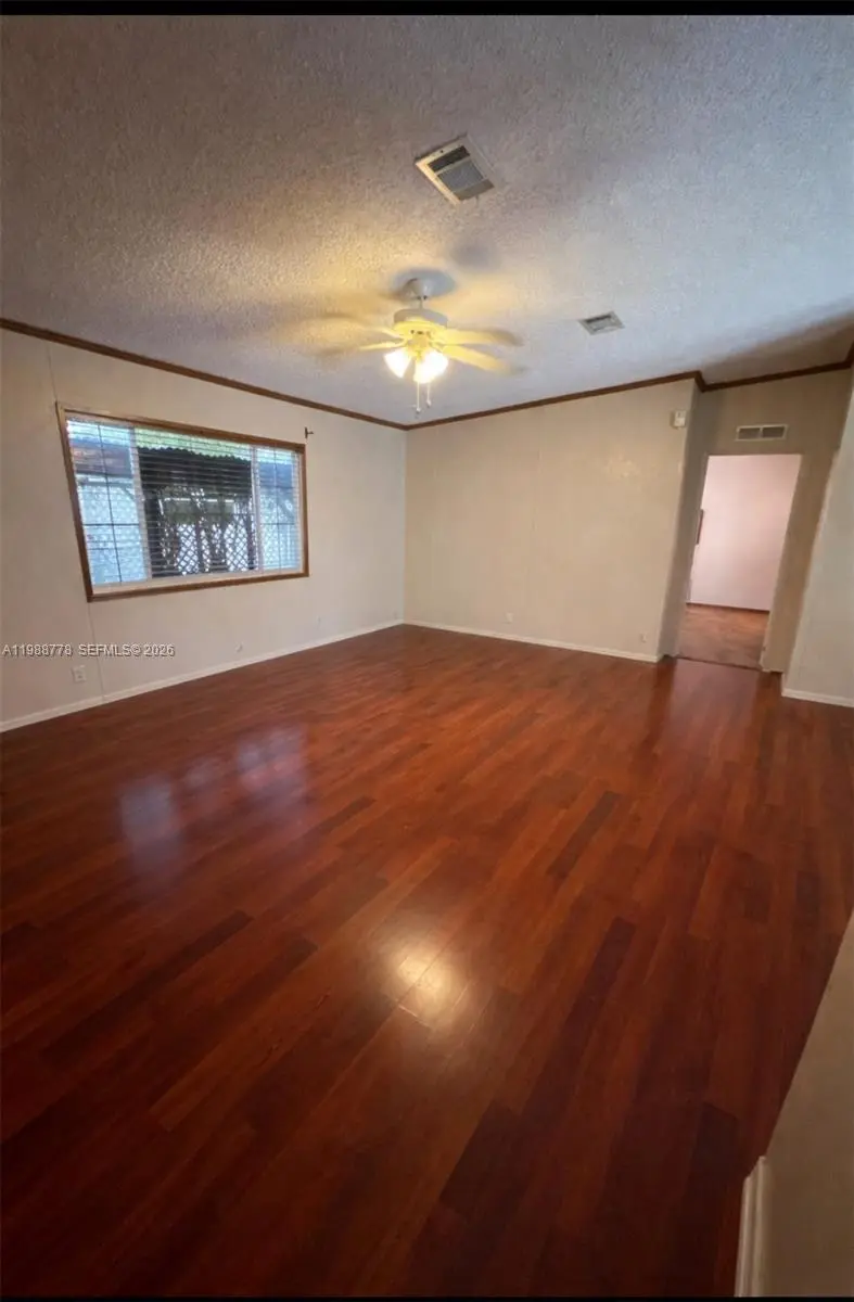 5 of 7 - 220 Ne 12th Avenue #165, Homestead, FL