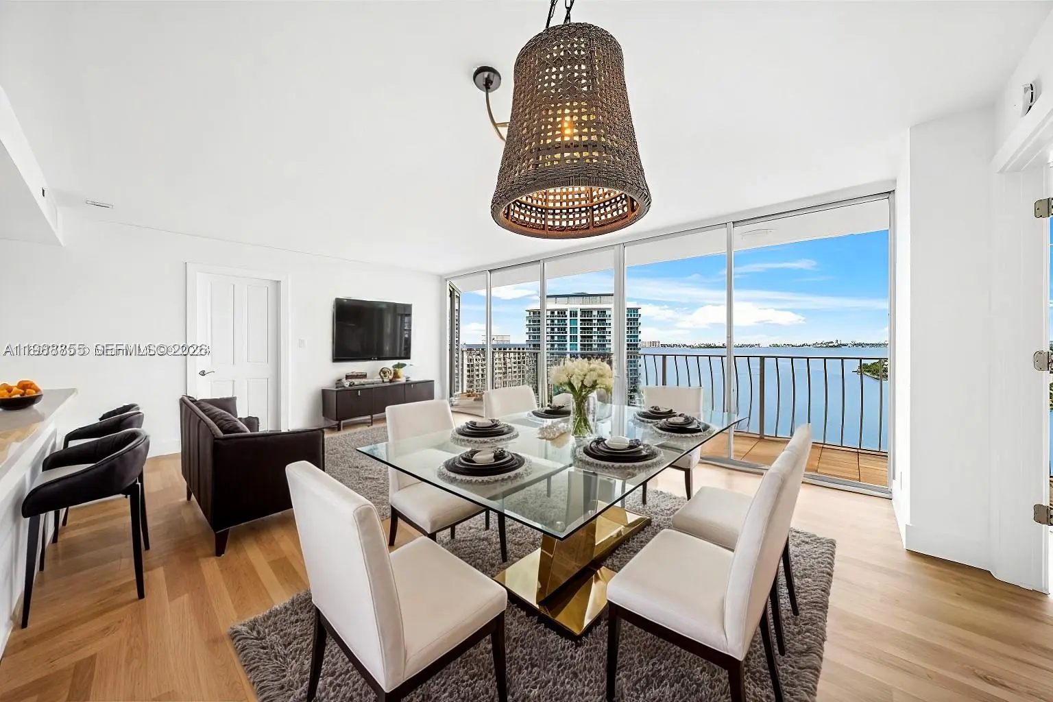 Photo of Listing #A11988855