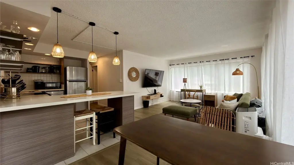 2547 Ala Wai Boulevard # 201, Honolulu