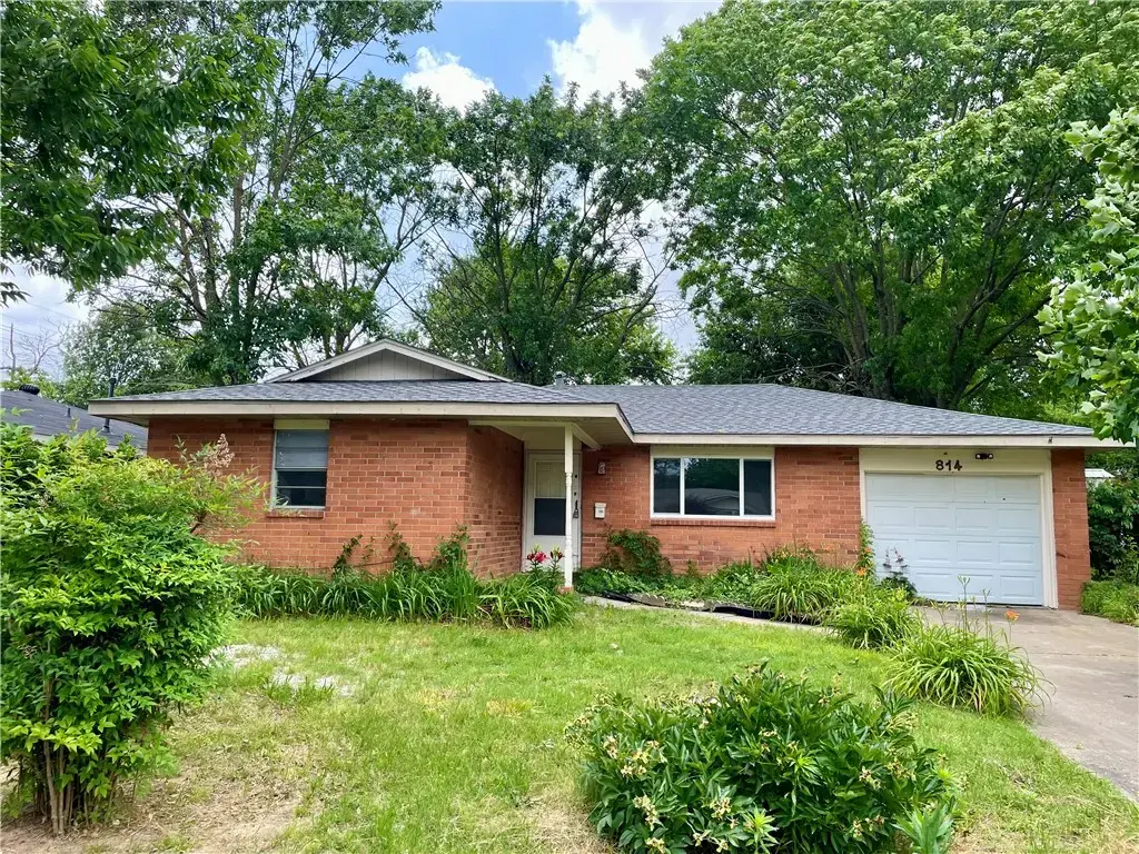 814 Gwen Street, Springdale