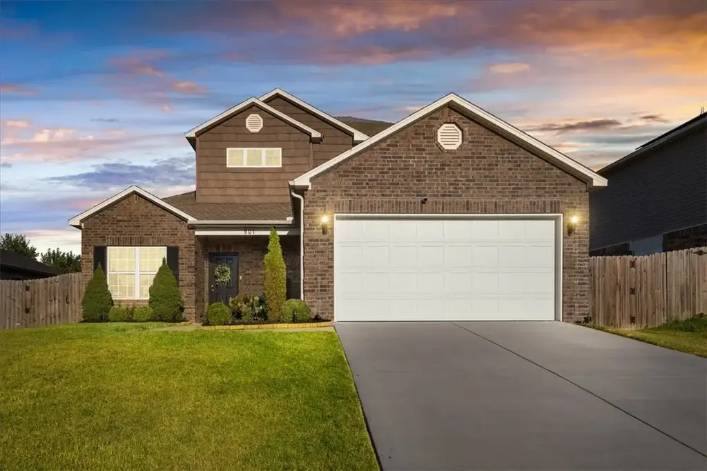 901 Loudon Drive, Bentonville