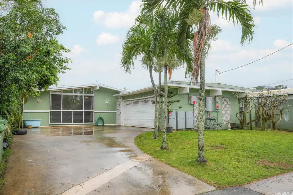 951 Holoholo Street, Kailua