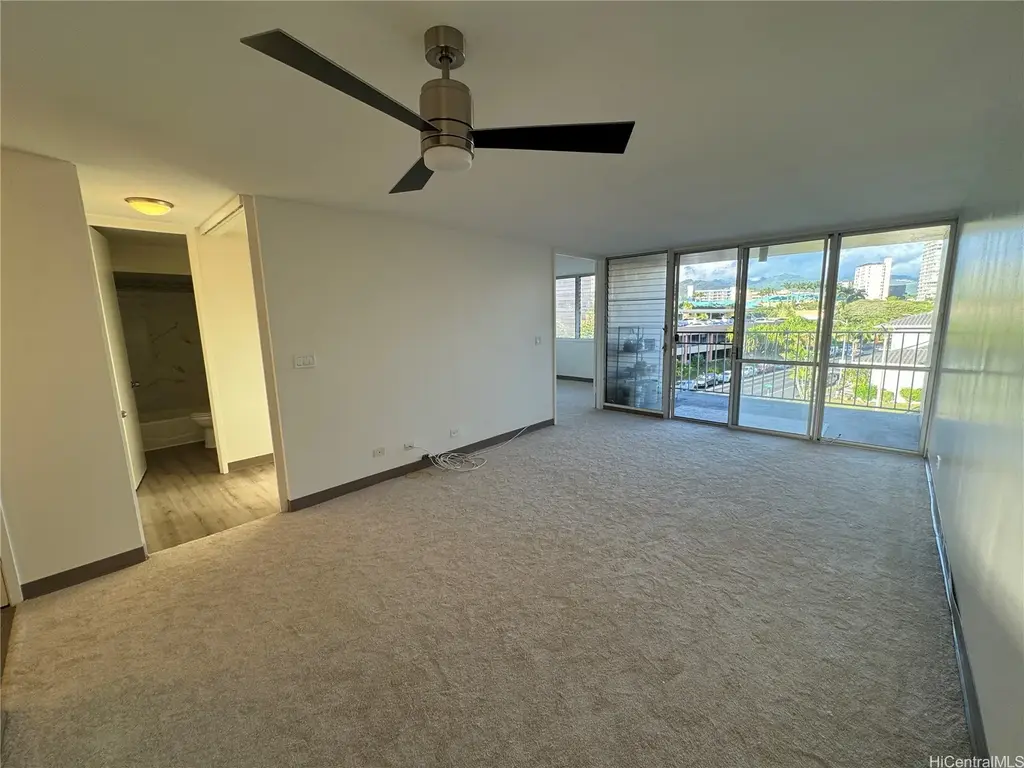 1052 Ala Nanu Street # 404, Honolulu