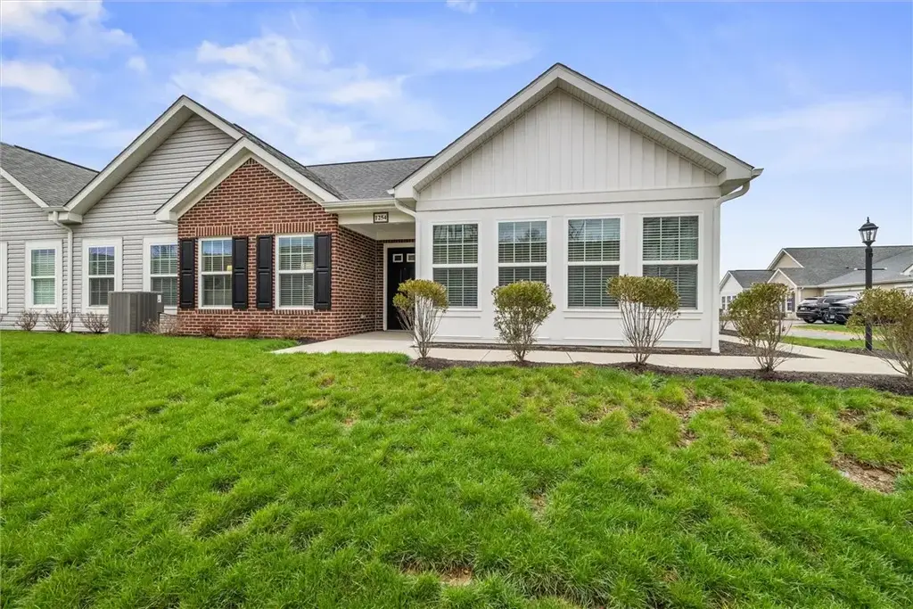 1254 Sandy Ridge Drive , Buffalo