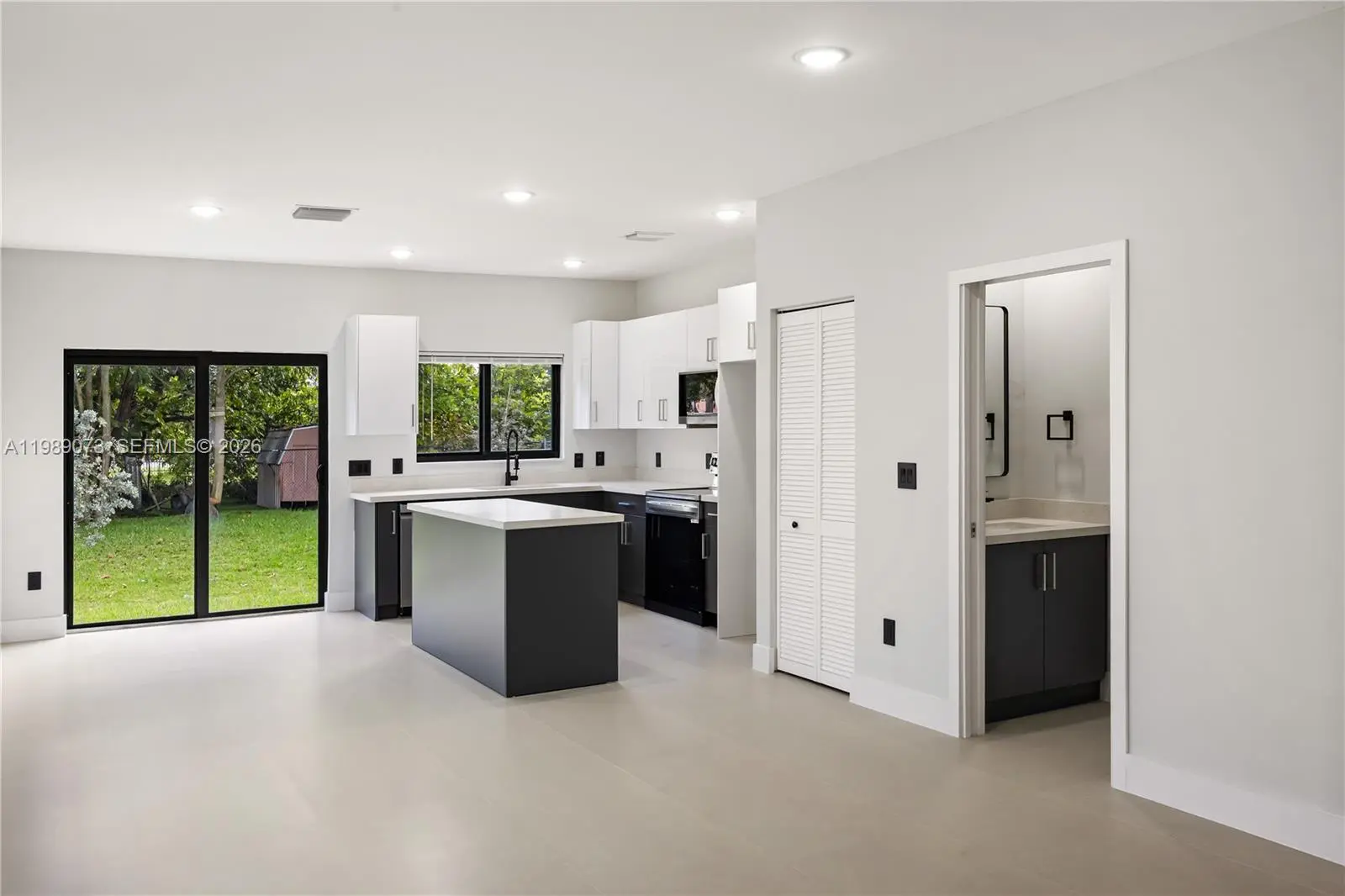 Photo of Listing #A11989073