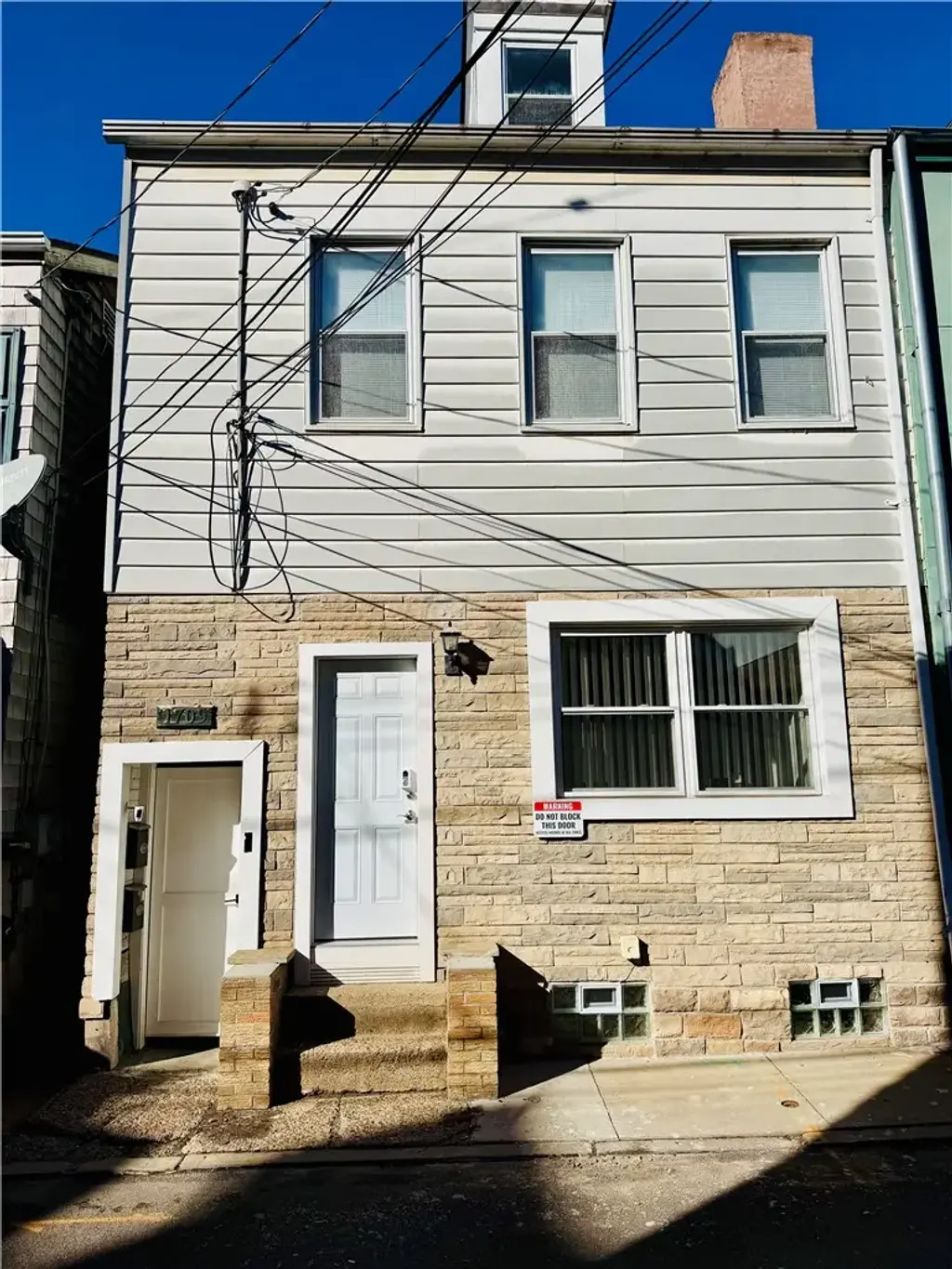 1709 Wrights Way, South Side