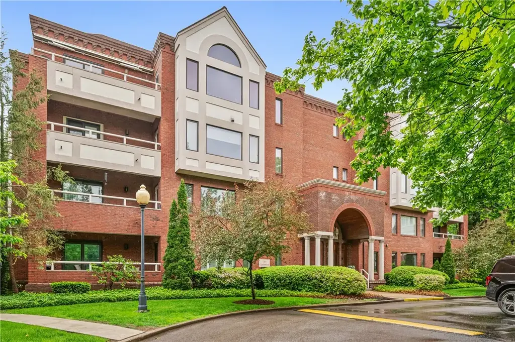 100 Denniston Street 422, Shadyside