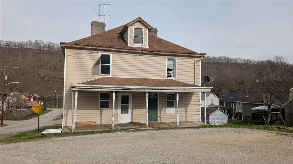 102 Moose Hill Road, East Bethlehem
