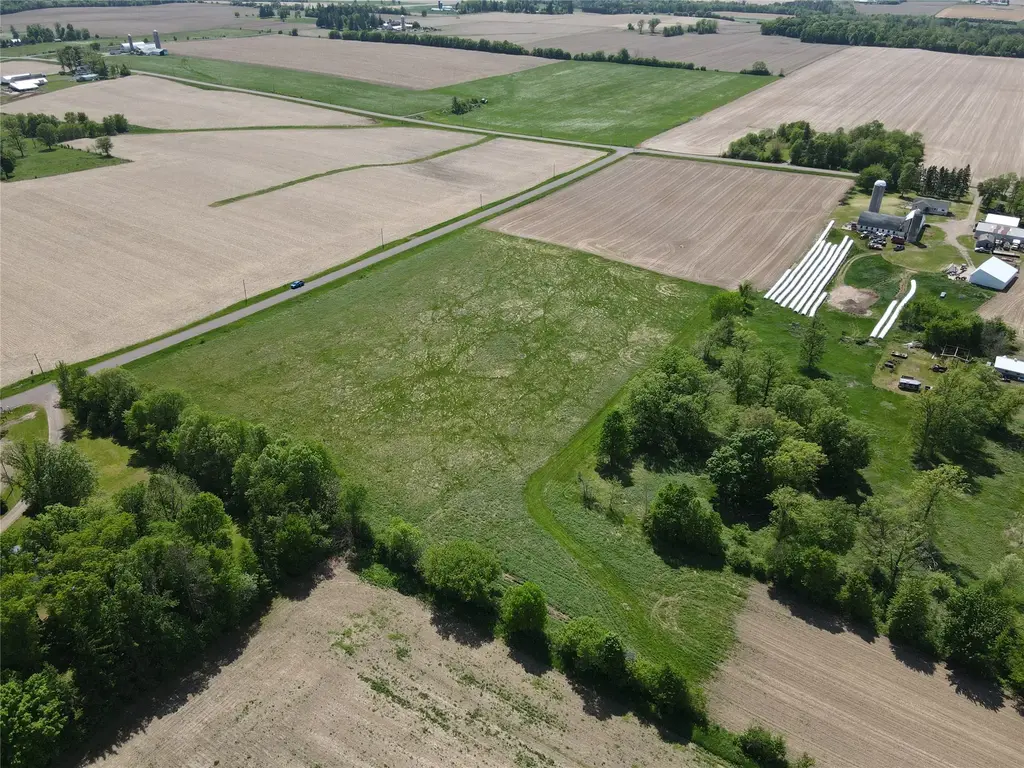 15 1/2 Avenue, Almena