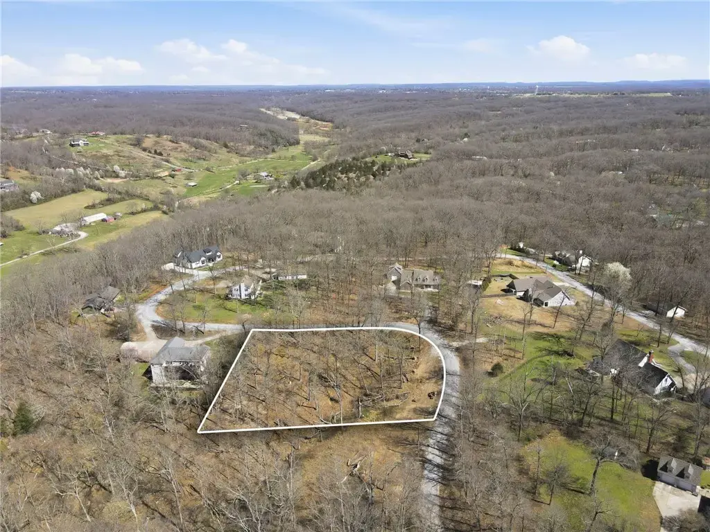 13535 Cardinal Circle, Bentonville