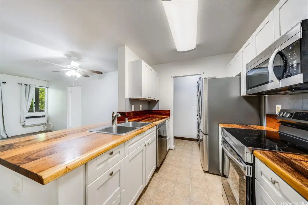 95-668 Wikao Street # J106, Mililani