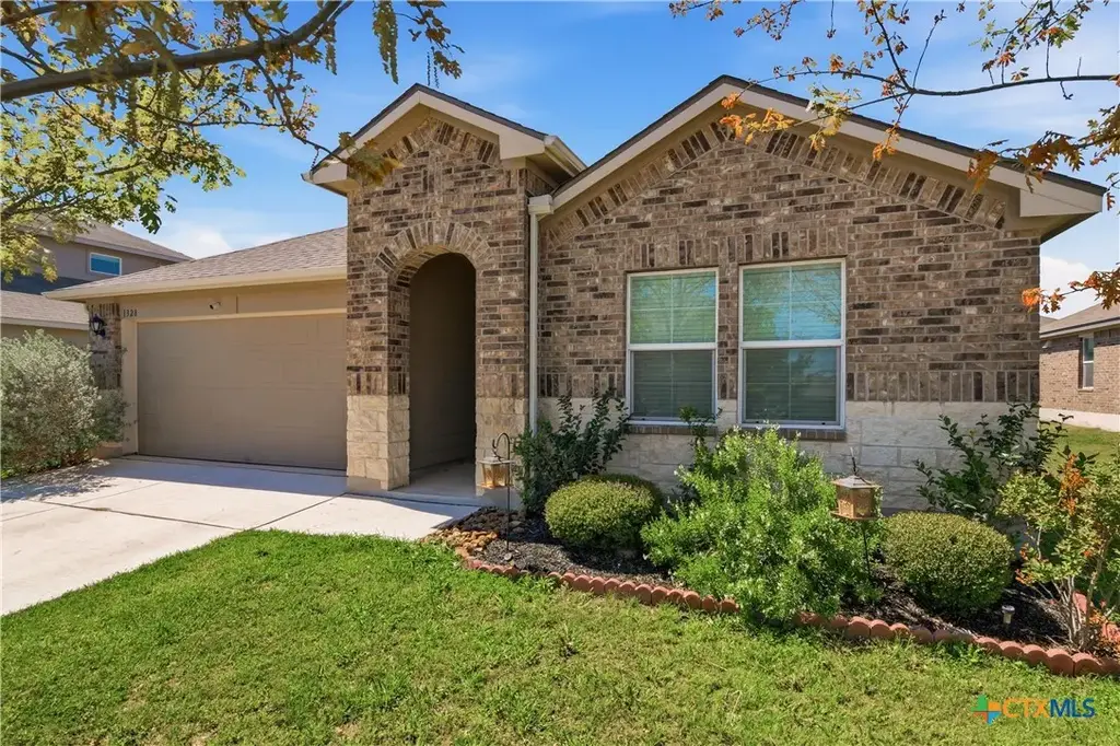 1328 Almond Creek, Seguin
