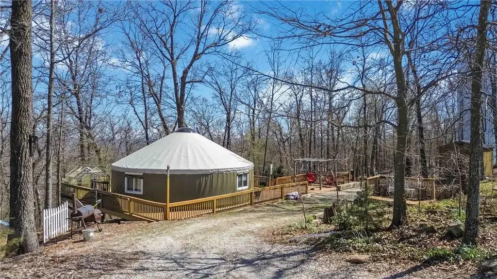 15936 Skyline Drive, Garfield