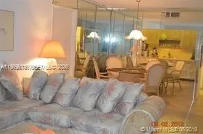 Photo of Listing #A11989215