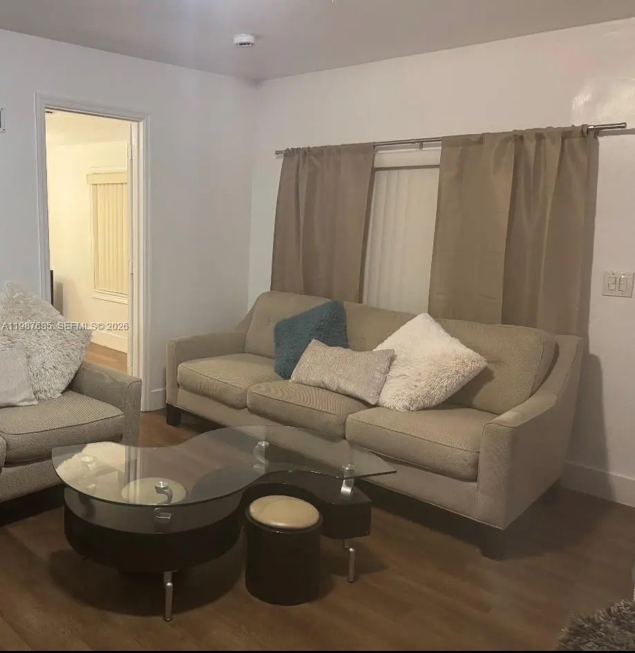 Photo of Listing #A11987685