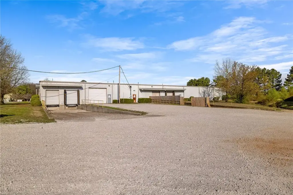 401 W Stribling Drive, Rogers